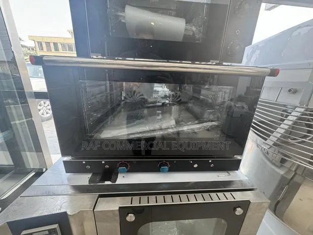 4 Tray Electric Convection Oven · Photo 1