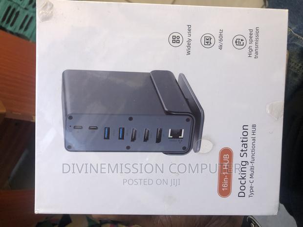 Docking Station. 16 in 1 Hub. Type C Multi- Functional Hub. · Photo 1