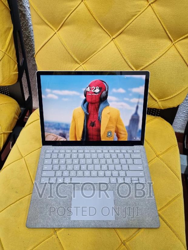Laptop Microsoft Surface Laptop 2 8GB Intel Core I5 SSD 128GB · Photo 1