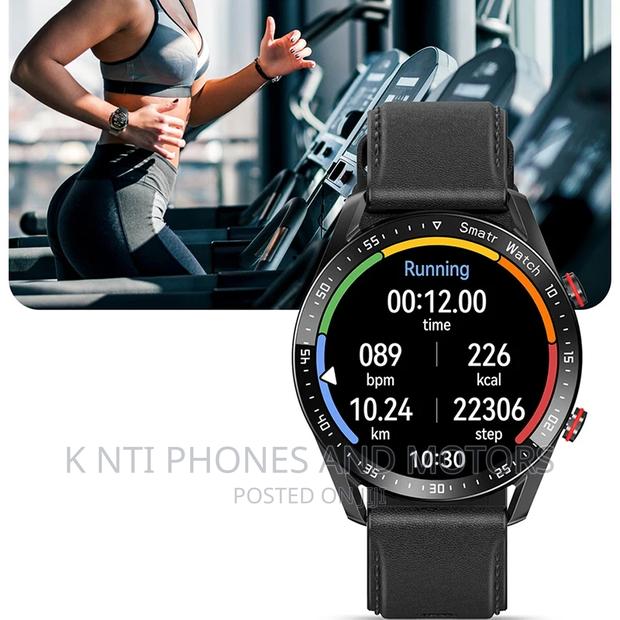 GPS Smartwatch for iPhone and Android · Photo 4