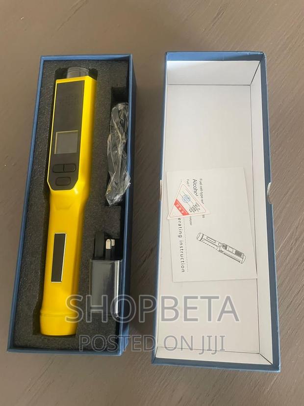 Iblow Alcohol Tester Breathalyzer · Photo 2