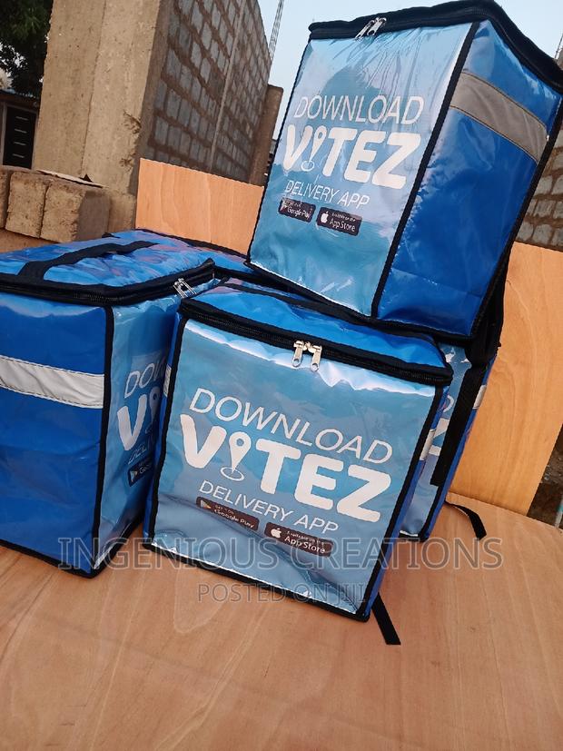 Get Your Customized Waterproof Delivery Bags · Photo 2