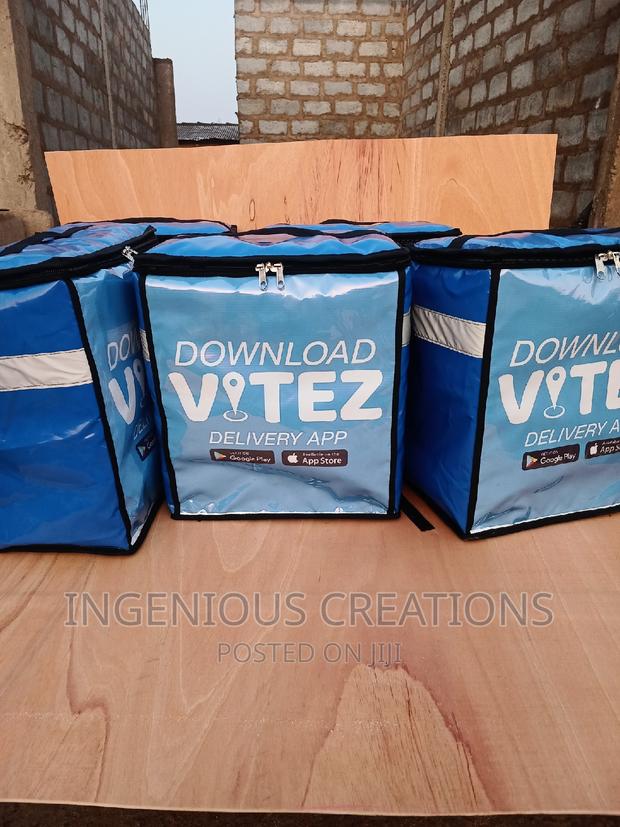 Get Your Customized Waterproof Delivery Bags · Photo 3