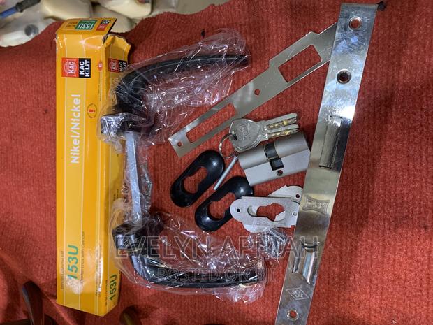 Complete Glass Door Lock · Photo 5