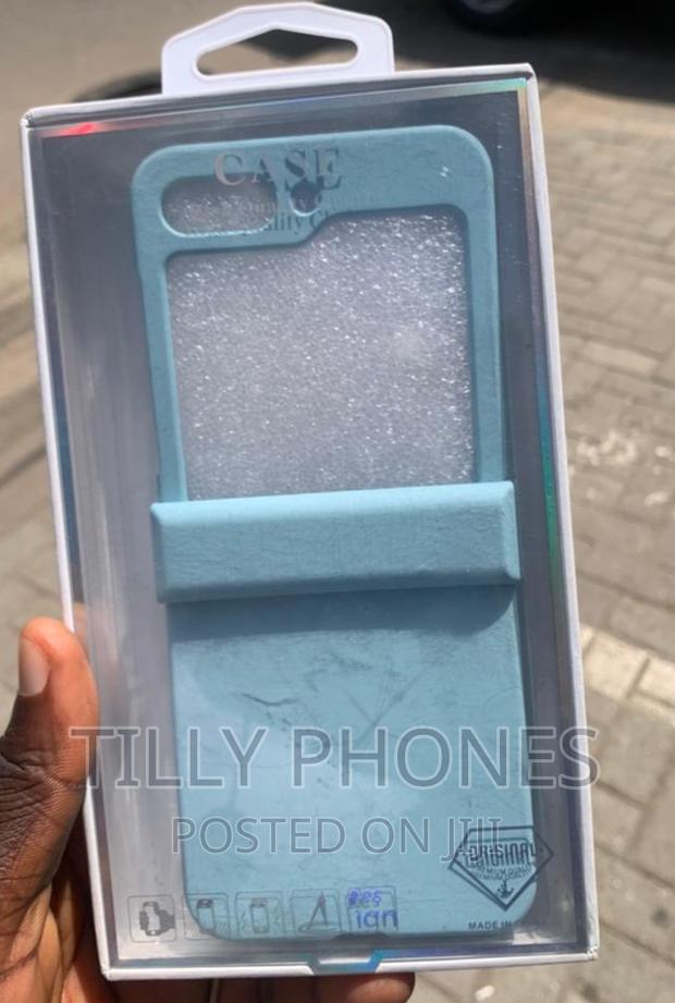 Galaxy Flip 5 Case · Photo 3
