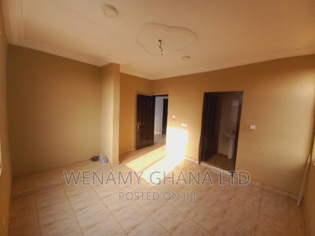 2bdrm Apartment in Community 25, Tema Metropolitan for rent · Photo 3
