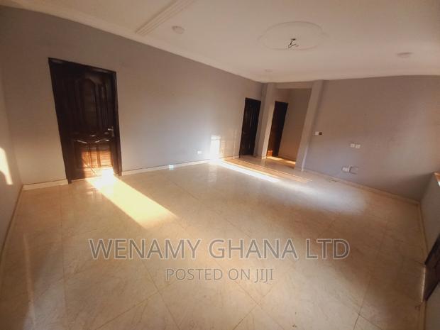 2bdrm Apartment in Community 25, Tema Metropolitan for rent · Photo 5