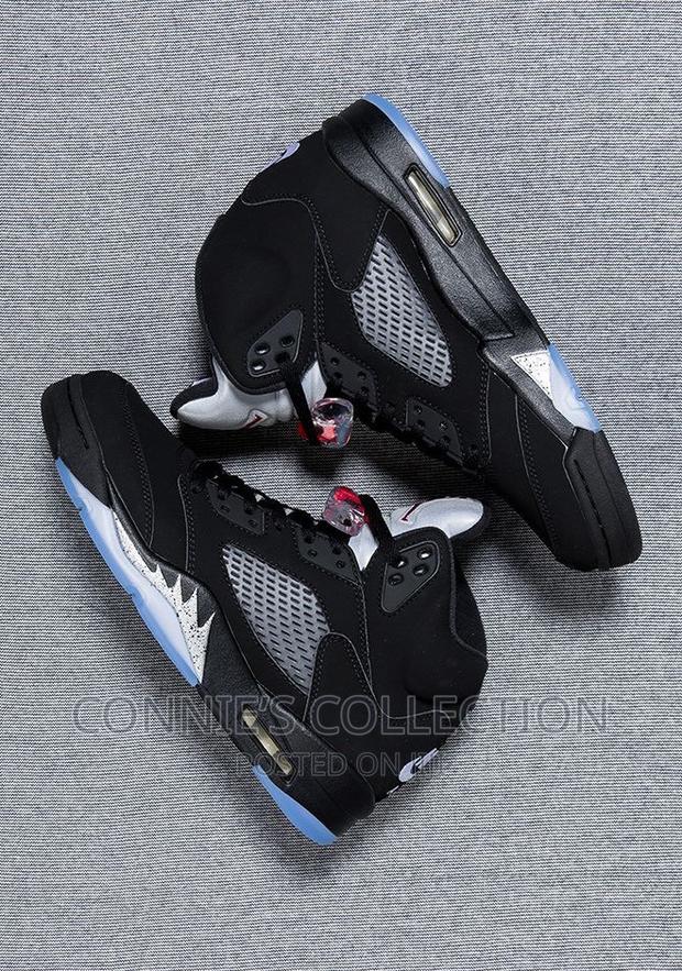 Air Jordan 5 · Photo 2