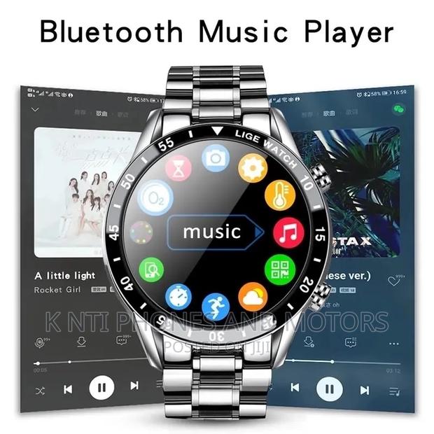 Stainless Steel Smartwatch · Photo 4