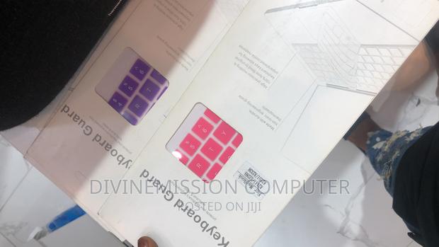 Macbook Air and Pro Keyboard Protector of Different Colors · Photo 4