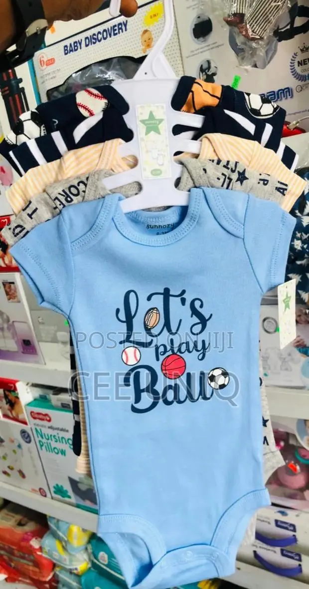 Clothing Set for Babies · Photo 1