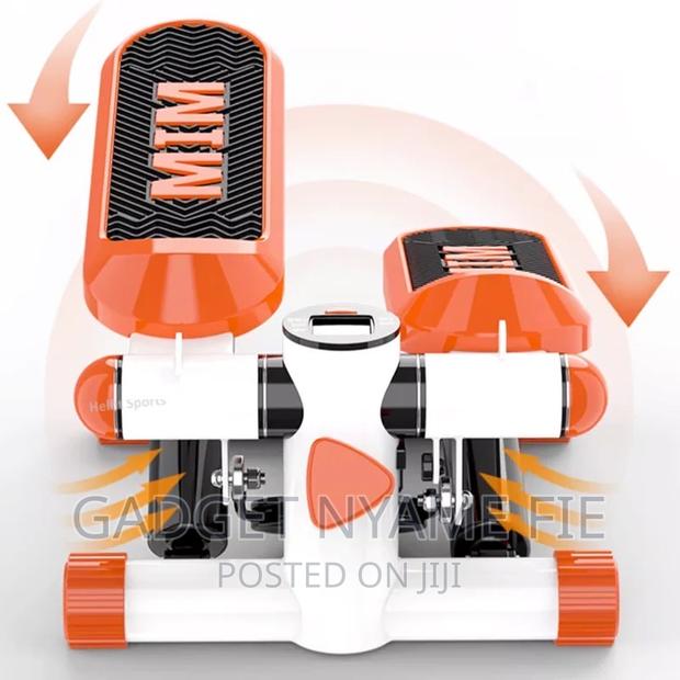 Digital Mini Stepper With Resistant Bands · Photo 2