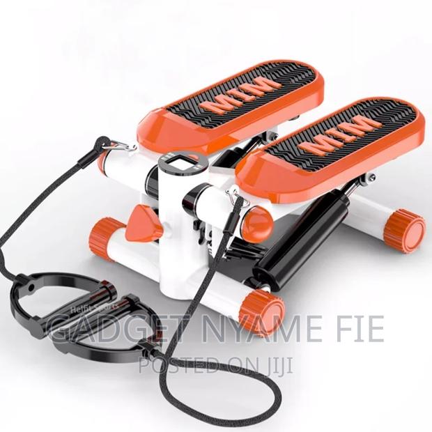Digital Mini Stepper With Resistant Bands · Photo 3