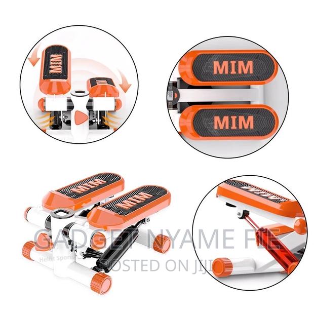 Digital Mini Stepper With Resistant Bands · Photo 4