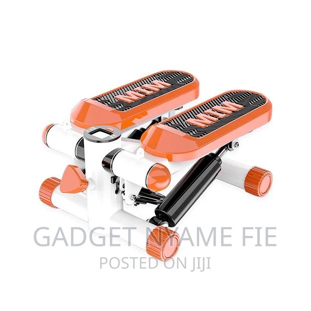 Digital Mini Stepper With Resistant Bands · Photo 5