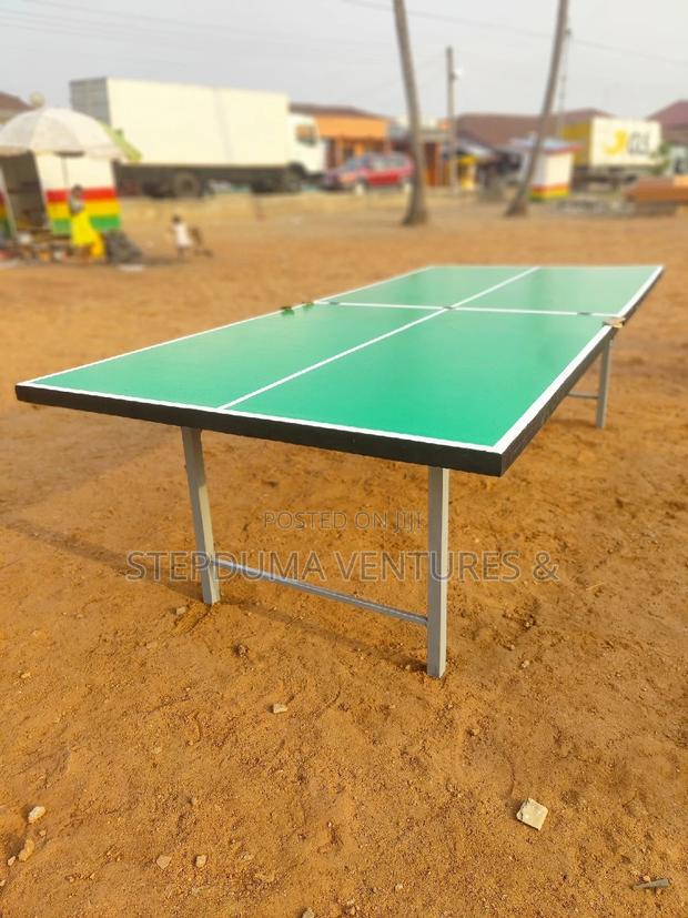 Tennis Table Board With Accessories · Photo 1