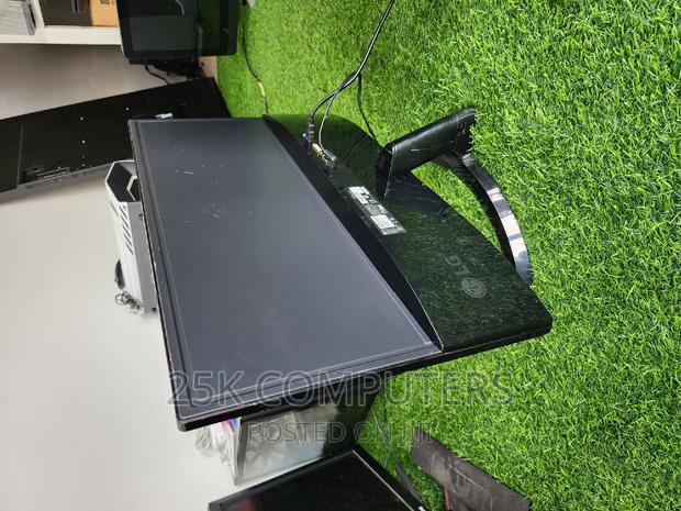 LG 27inch Ips Fhdmonitor With PIP · Photo 2