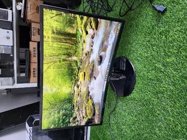 Samsung 27inch Curved FHD Display · Photo 1