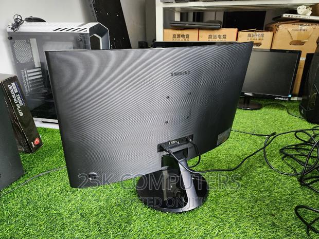 Samsung 27inch Curved FHD Display · Photo 2