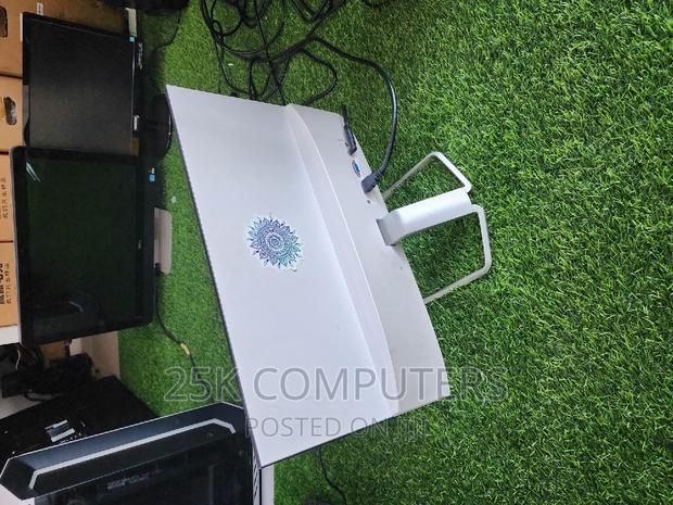 HP 22inch Ips FHD Ultra Slim Bezel Monitor · Photo 4
