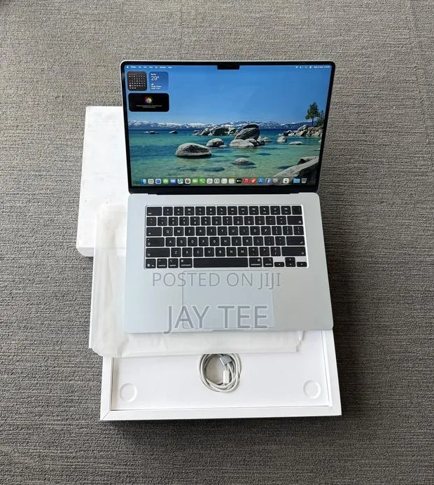 Laptop Apple MacBook Air 16GB Apple M5 SSD 512GB · Photo 1