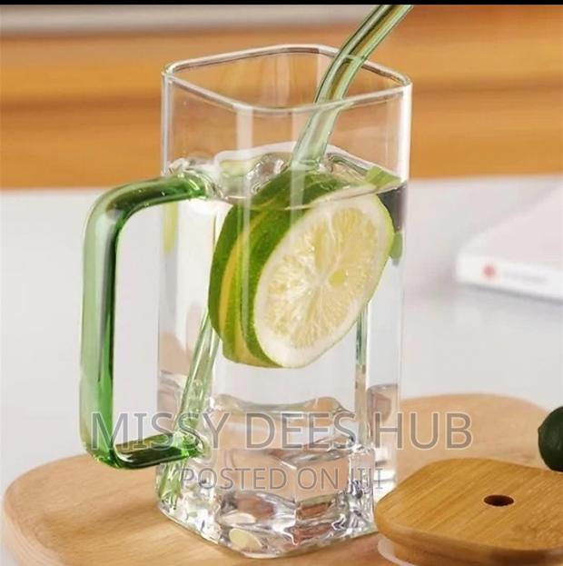 Square Glass Cup With Bamboo Lid · Photo 3