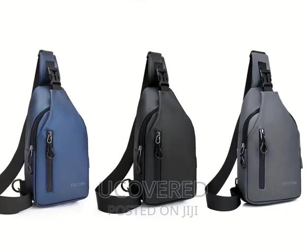 Casual Waterproof Chest Bag · Photo 5