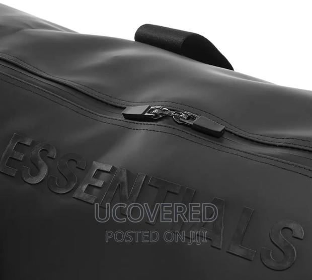 Essential Duffel/Travel Bag · Photo 4
