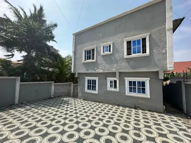9bdrm Apartment in Ashomang Estate for sale · Photo 1