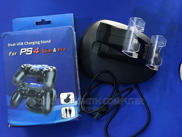 PS4 Fast Charging Stand · Photo 2