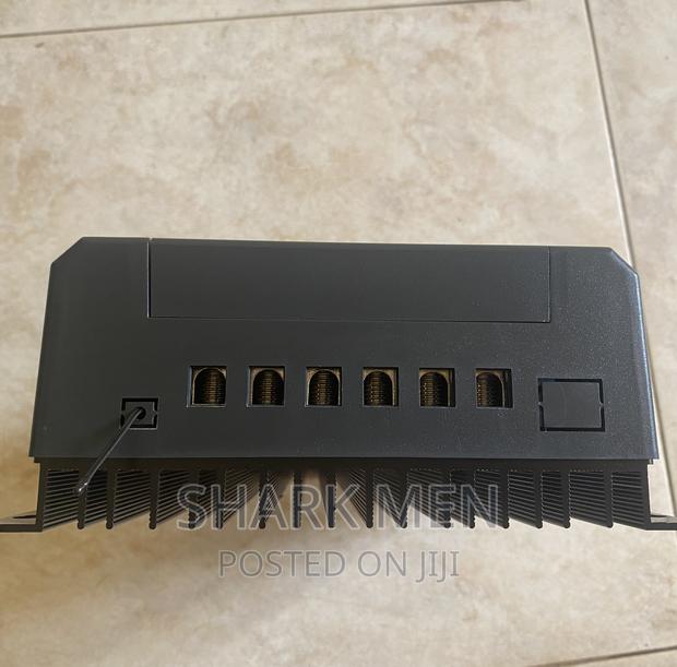 MPPT Solar Controller Charger MPPT 60 a Charger Controller · Photo 3