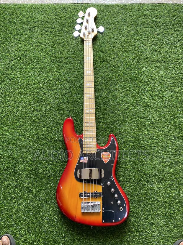 Fender Jazz Active Bass Guitar · Photo 3