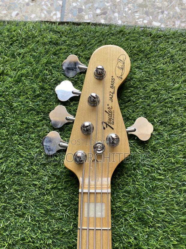 Fender Jazz Active Bass Guitar · Photo 2