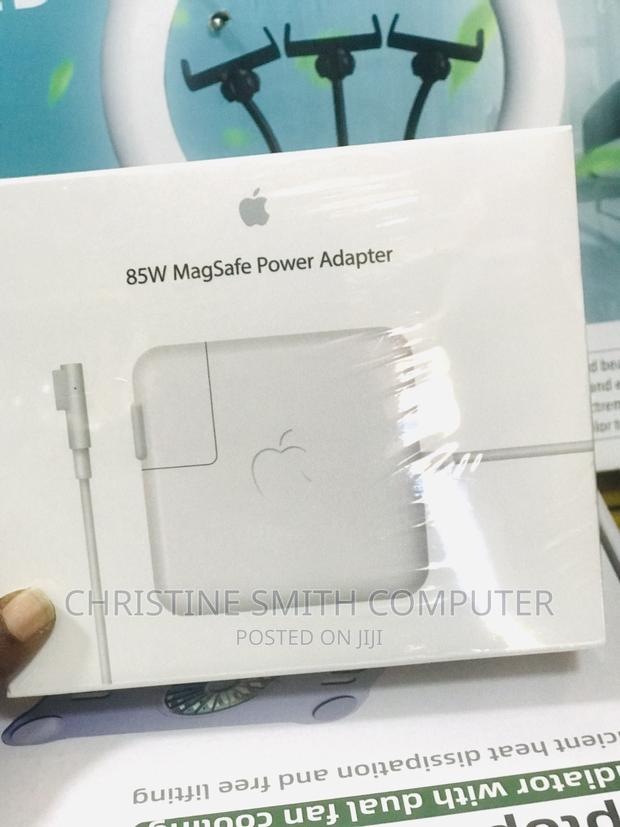 Macbook Pro or Magsafe Power Adapter 85w Original · Photo 2