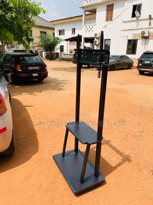 Well Design Mobile Tv Stand With Wheels for 32”-75 Inch Tv · Photo 1