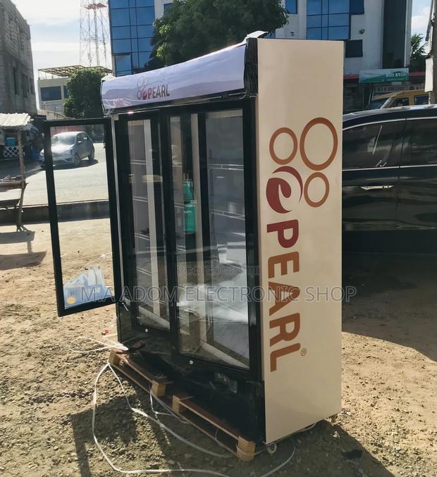 Quality Pearl PVC-150 3 Door Beverage Cooler · Photo 1