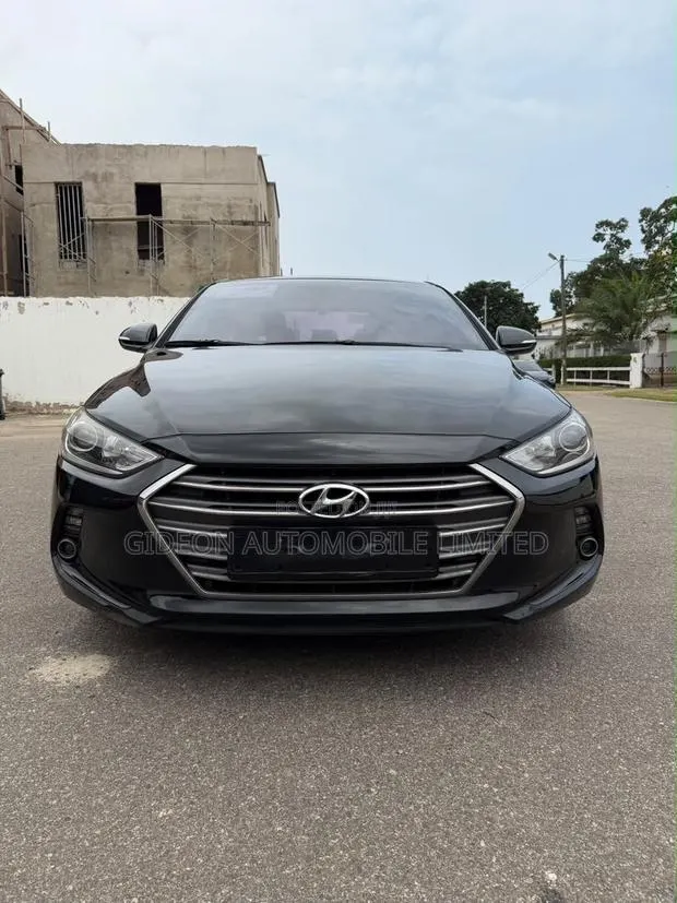 Hyundai Avante 2018 Black · Photo 1