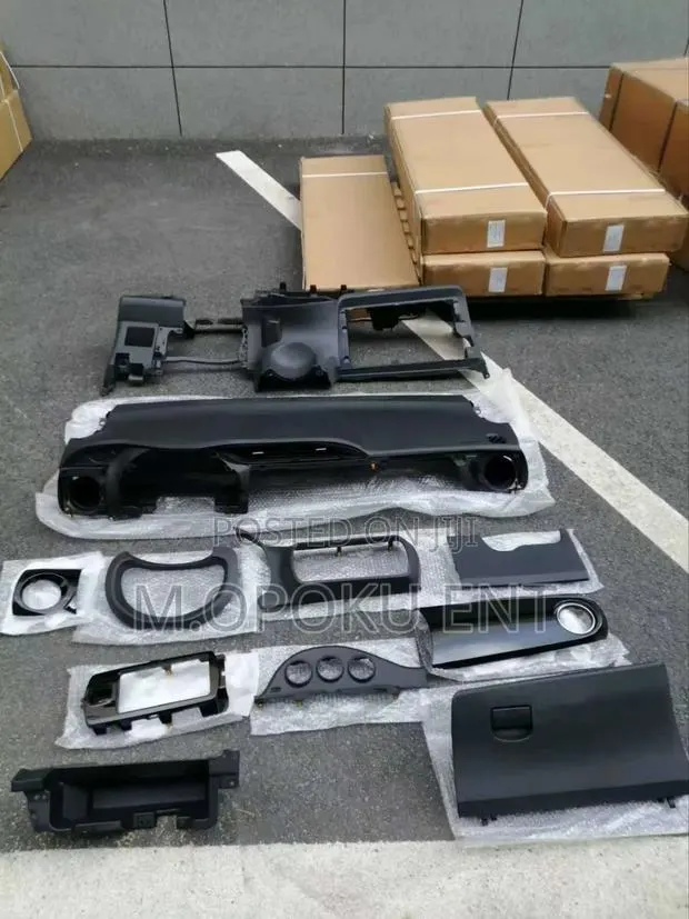 Toyota Vitz Dashboard · Photo 1