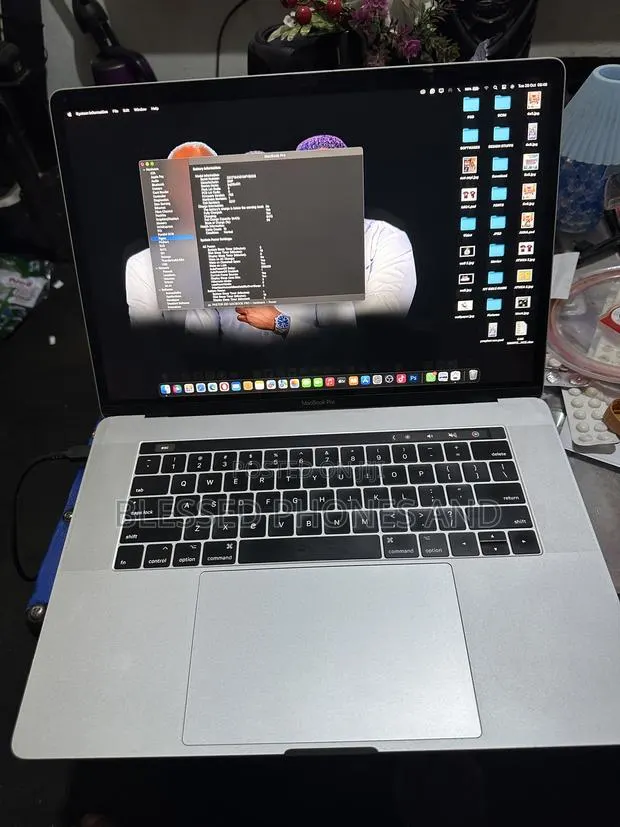 Laptop Apple MacBook Pro 2017 16GB Intel Core i7 SSD 512GB · Photo 1