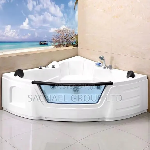 Corner Bath · Photo 1