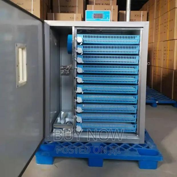 Egg Incubator (520 Eggs) · Photo 1