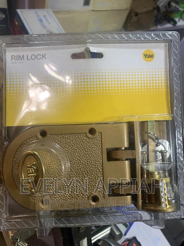Yale Rim Lock · Photo 1