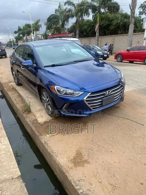 Hyundai Elantra Limited Sedan FWD (2.0L 4cyl 6A) 2017 Blue · Photo 1