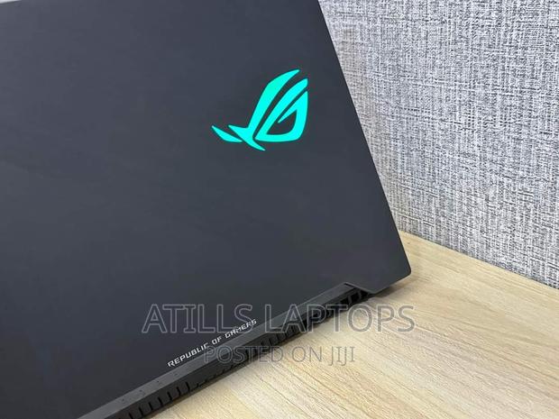 Laptop Asus ROG Strix SCAR II 32GB Intel Core i7 SSD 512GB · Photo 4