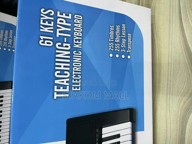 61 Keys Teaching-Type Electronic Keyboard With Transpose · Photo 1