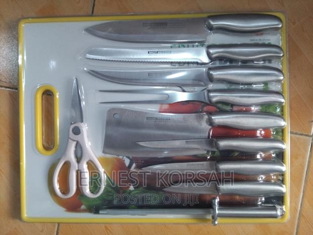 10pcs Quality Stainless Knives Set Plus Chopping Board · Photo 1