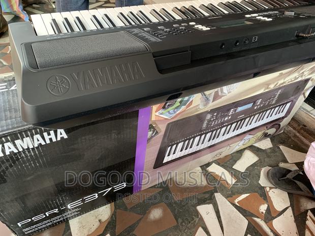 Yamaha Psr-e373 Keyboard · Photo 1