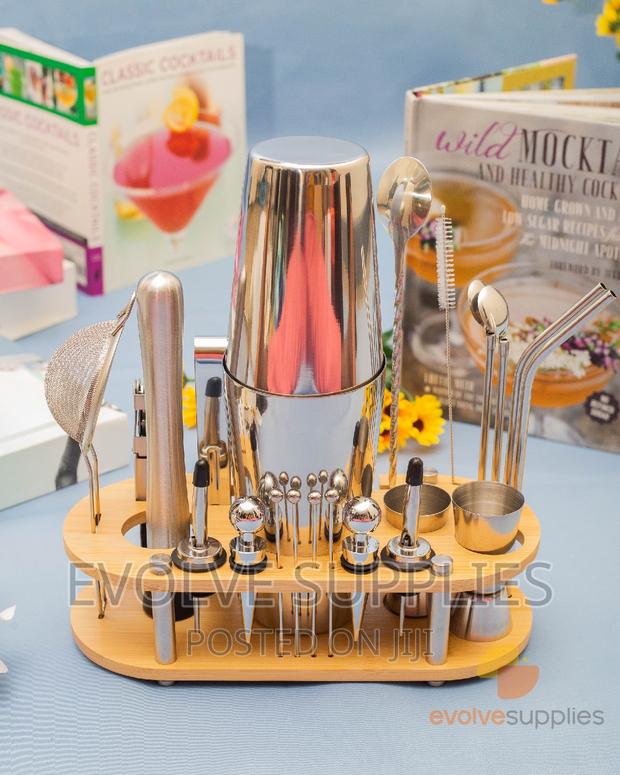 23pcs Cocktail Tools Set With Oval Wooden Stand · Photo 1