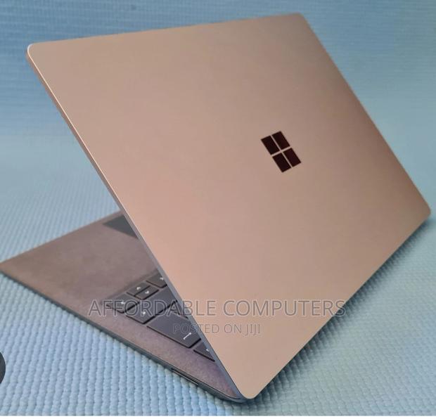 New Laptop Microsoft Surface Go 2 8GB Intel Core I5 SSD 256GB · Photo 1