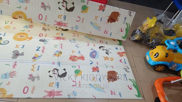 Foldable Foamy Kids Play Mat · Photo 3
